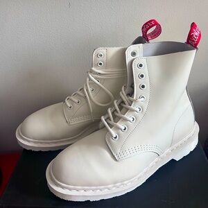 NWT 1460 Dr Martens Undercover Jun takahashi Made in England white boots